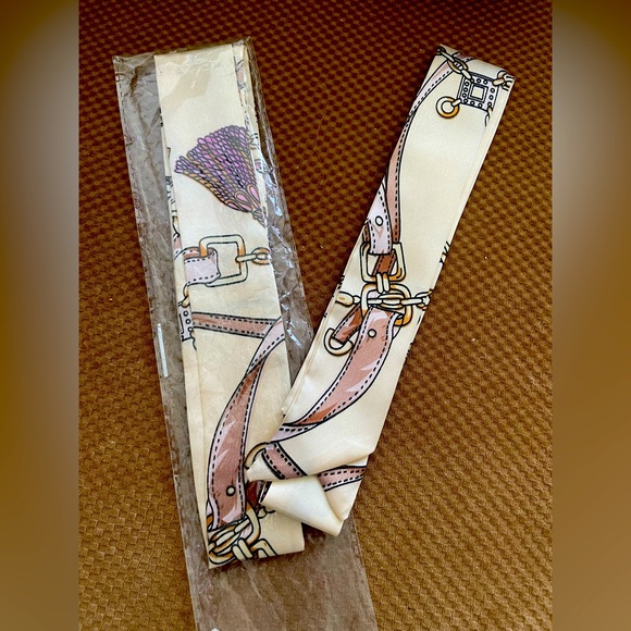 Matching Pair (2 ) Purse Twillies /Scarves - Picture 1 of 1